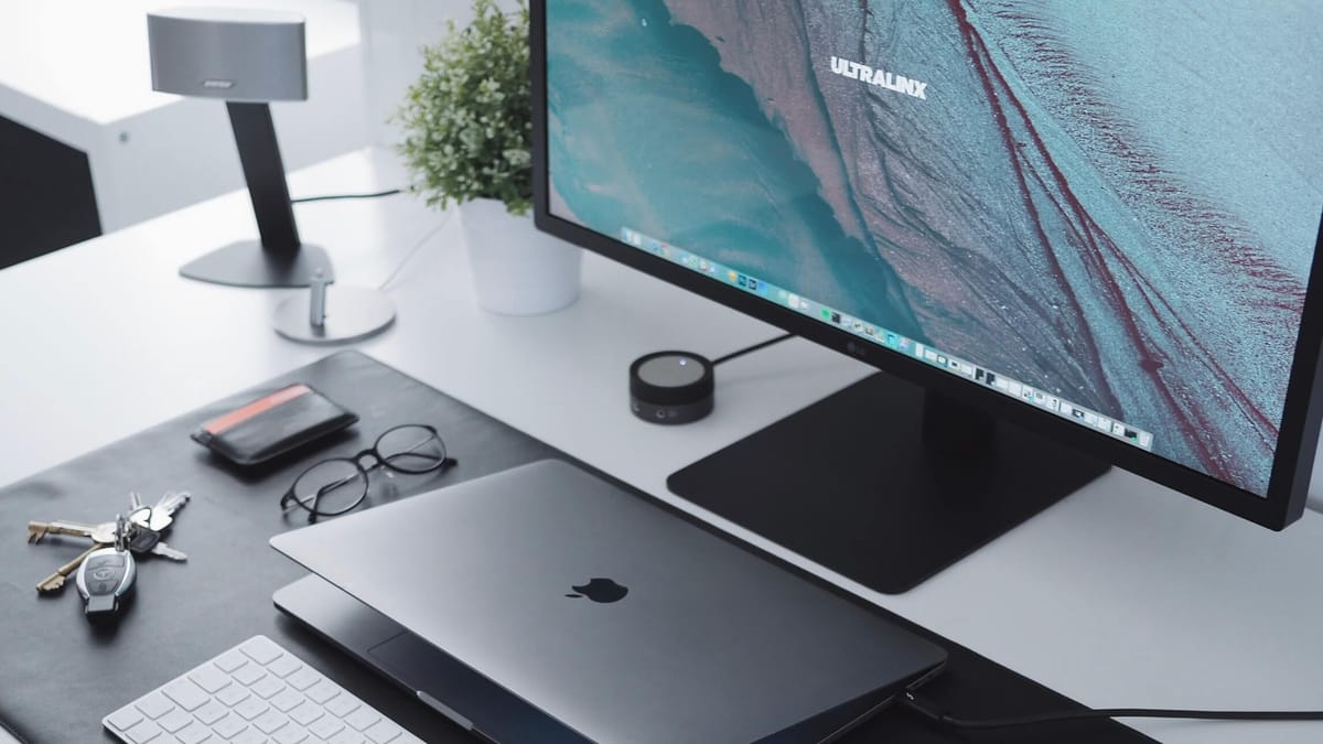 Mac conectado a monitor